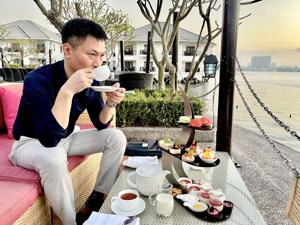 trà chiều; afternoon tea; high tea; tiệc trà chiều