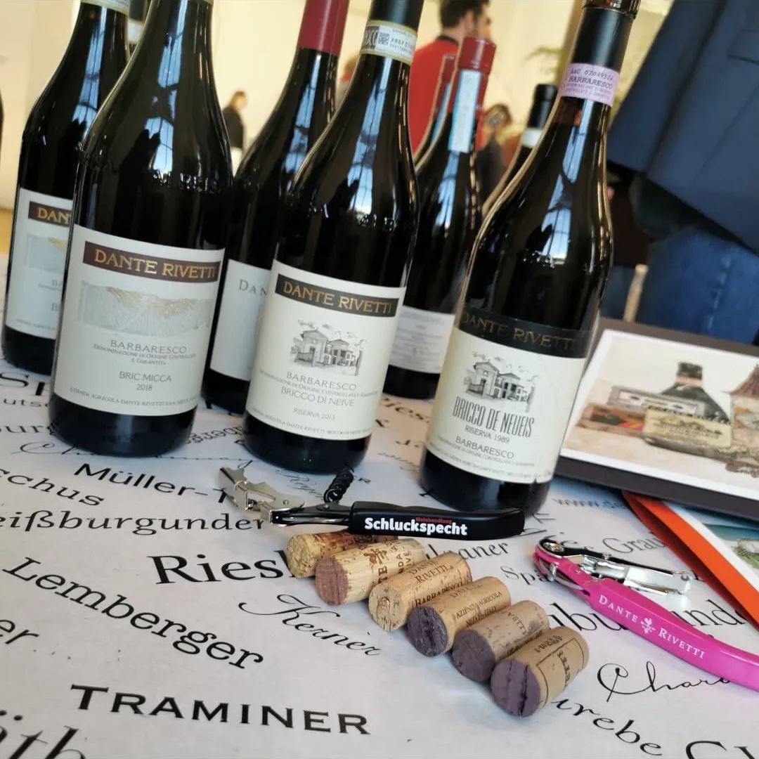 Đức Giáo Hoàng và Rượu Vang -Từ Thành Rome, Italia đến Châteauneuf Du Pape, nước Pháp